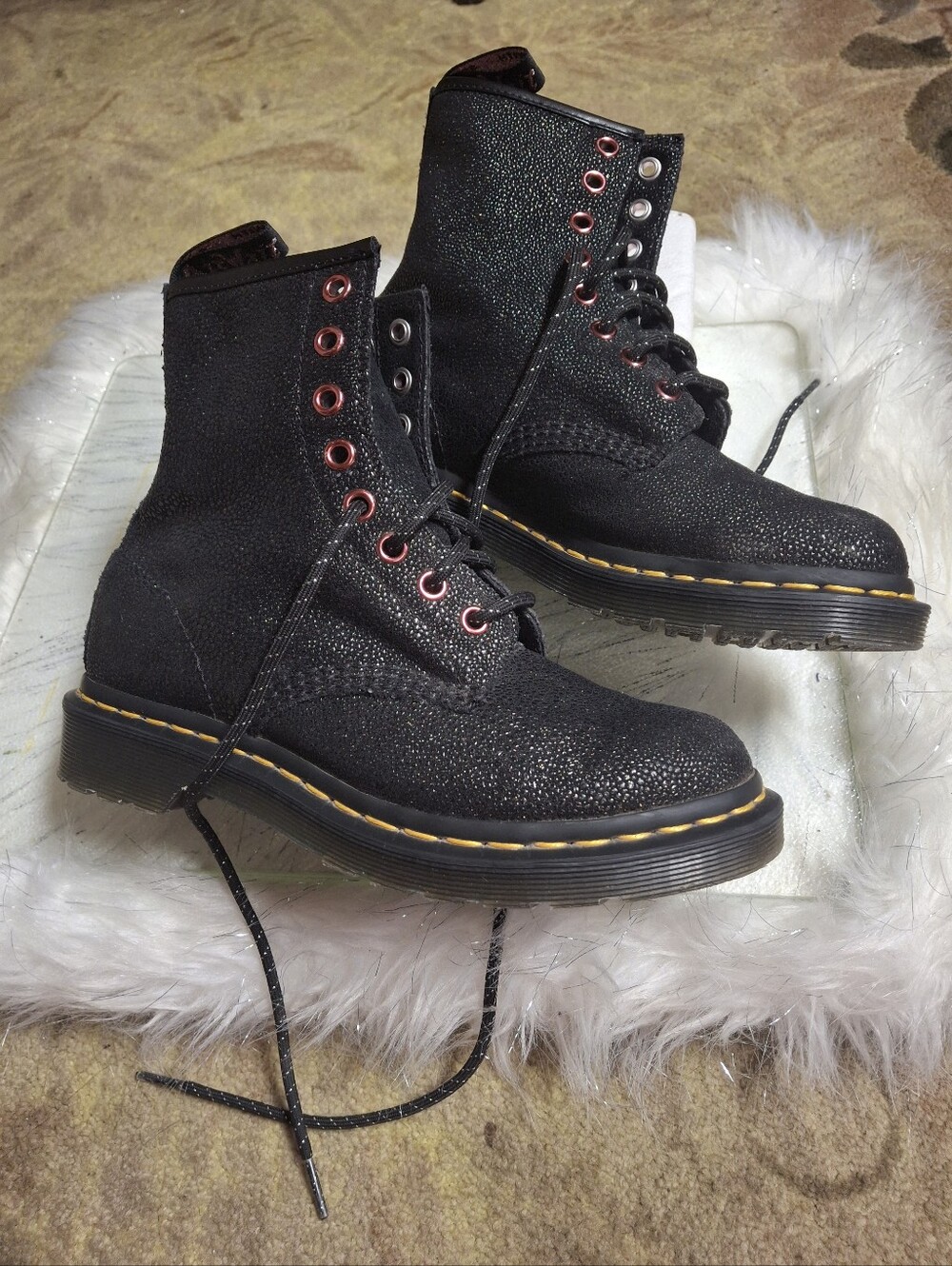 Dr. Martens 1460 Black Textured Glitter Combat Boots Red Eyelets Lace-Up Size 6 - Picture 5 of 16